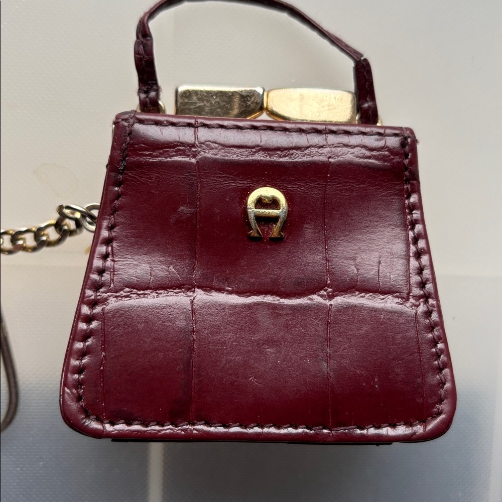 🔴New Etienne Aigner Mini Burgundy & Gold Tone Keychain Purse/Bag - Picture 2 of 9